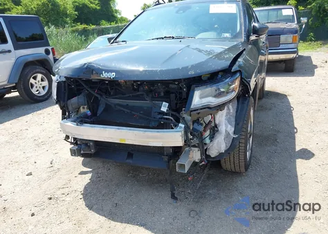 2018 Jeep Compass Limited 4X4 from USA, damaged, VIN 3C4NJDCB5JT350705